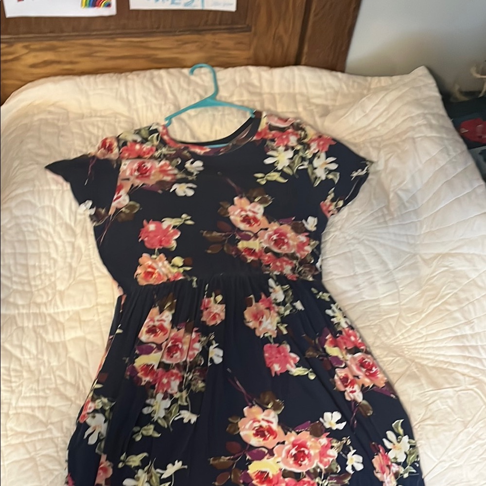 Pink and Blue Midi Sundress with Crew Neck for Casual Days